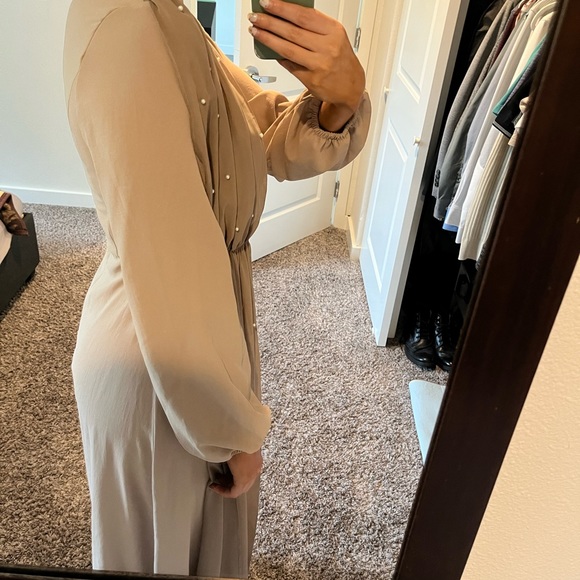 Modest Mauve Dress with Pearl detail - Picture 4 of 4